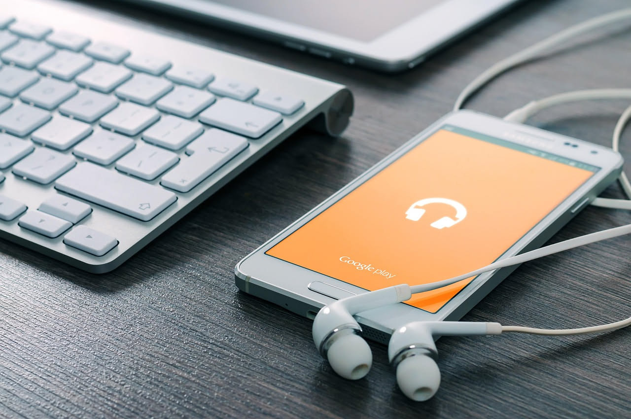 NotebookLM: l'AI di Google che legge i tuoi PDF e ne fa un podcast