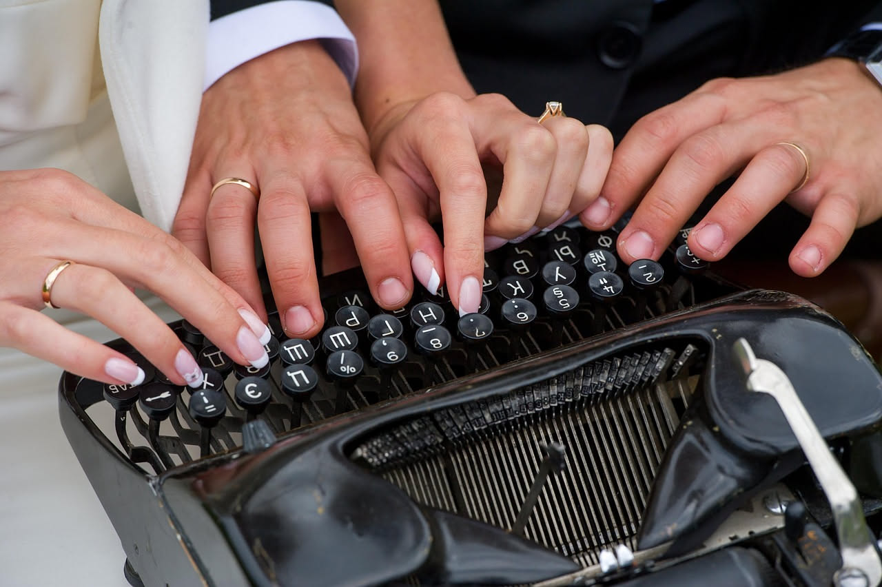Il prompt per scrivere il discorso di matrimonio o il brindisi degli sposi