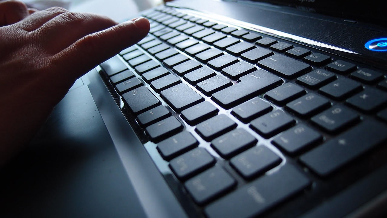 Il prompt per prendere una decisione difficile quando sei bloccato