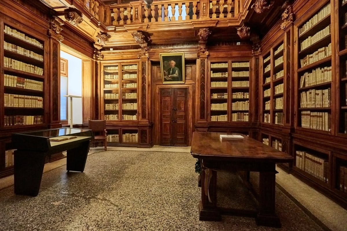 Chiedere consigli a un'IA per la tesi di giurisprudenza: ecco come farla funzionare