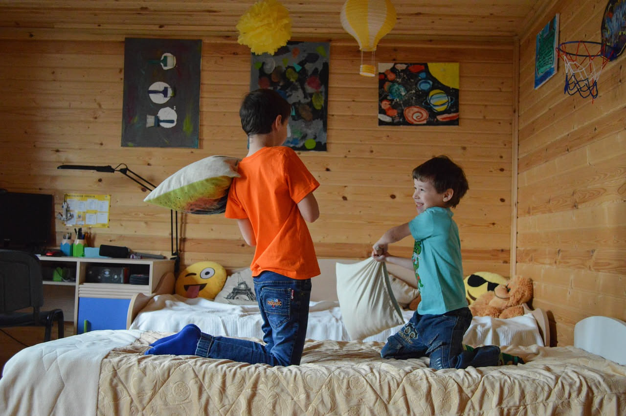 Arredare la camera dei figli con l'IA: come scegliere cosa comprare