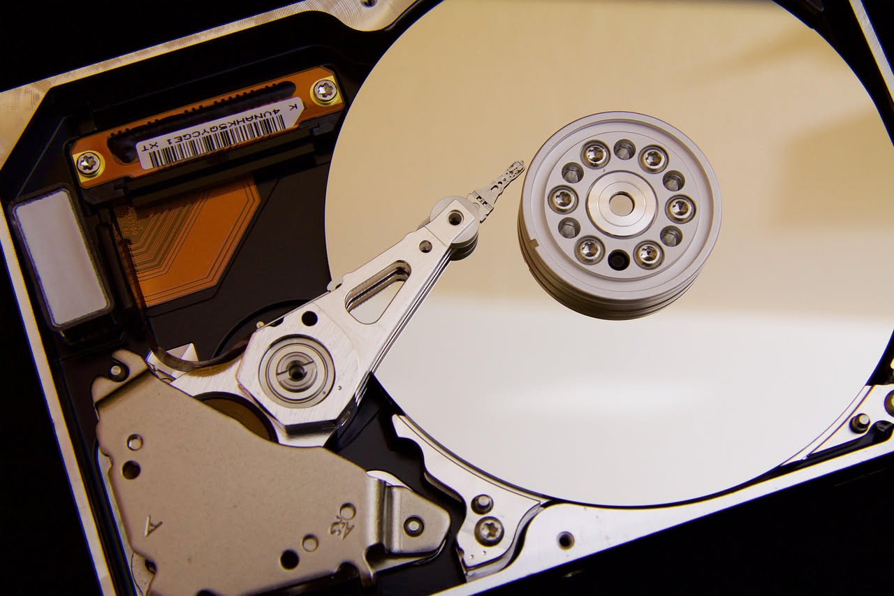 Come funziona un hard disk: la spiegazione semplice